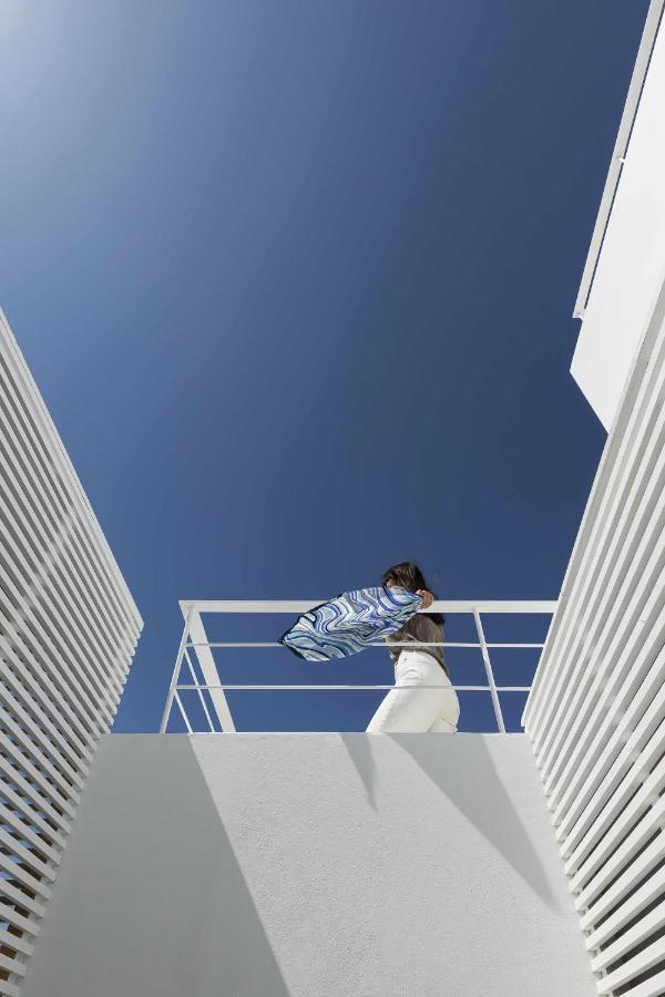 Cubic Mykonos Seafront Design Suites Ornos  Buitenkant foto