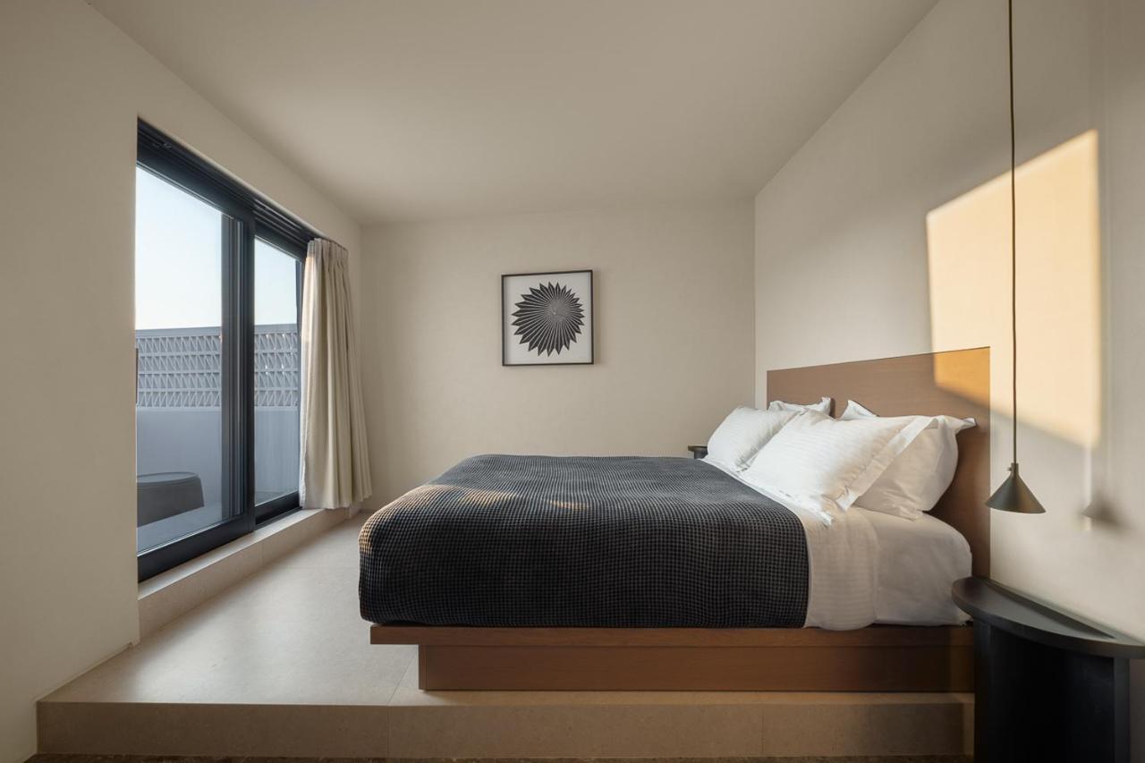 Cubic Mykonos Seafront Design Suites Ornos  Buitenkant foto