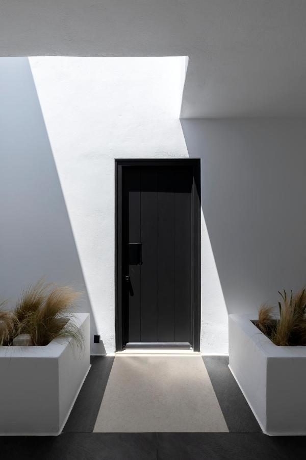 Cubic Mykonos Seafront Design Suites Ornos  Buitenkant foto