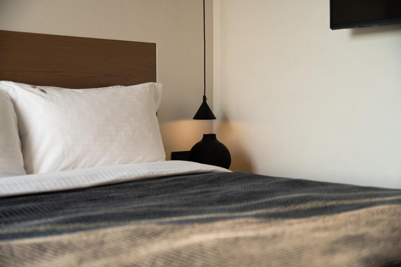 Cubic Mykonos Seafront Design Suites Ornos  Buitenkant foto